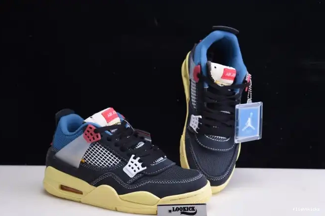 DC9533-001 AIR OFF NOIR RETRO JORDAN UNION 4 0628